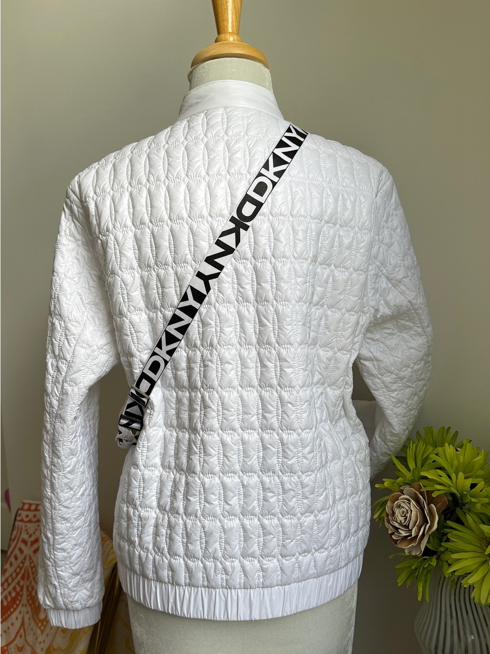 DKNY White Quilted Bomber Jacket with Logo Crossbody - Picture 2 of 12